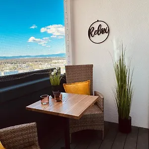 Sky21 * Langen Exklusives Vollausstattung / Zentrale Lage *neu* Apartment Langen (Hessen)